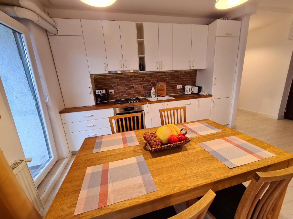 Apartament Urbana Arad Bagian luar foto