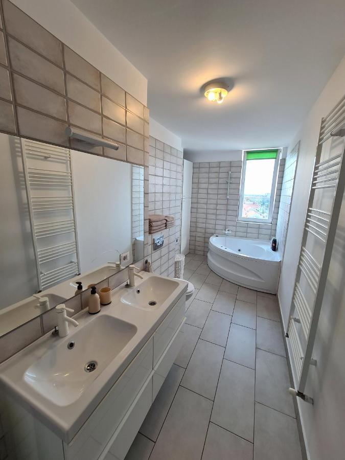 Apartament Urbana Arad Bagian luar foto